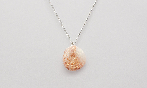 Blossom shell necklace