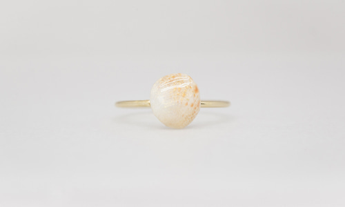 Blossom shell ring